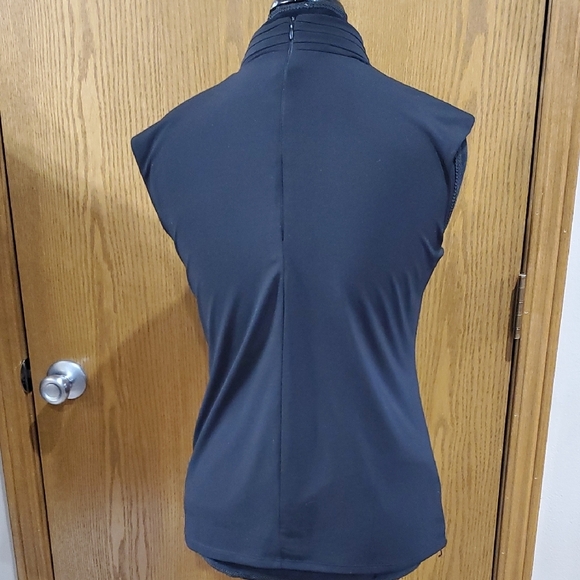 Tahari Black Cut-Out Fitted Sleeveless Top with Mandarin Collar - Picture 4 of 6